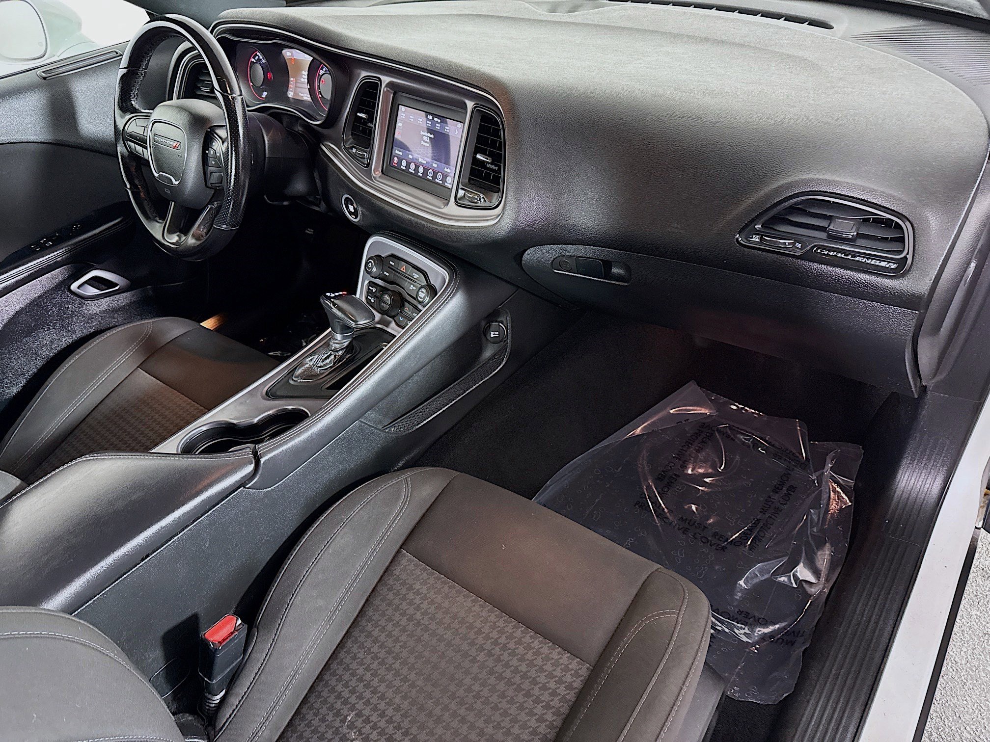 Used 2019 Dodge Challenger SXT w/ Blacktop Package image 28