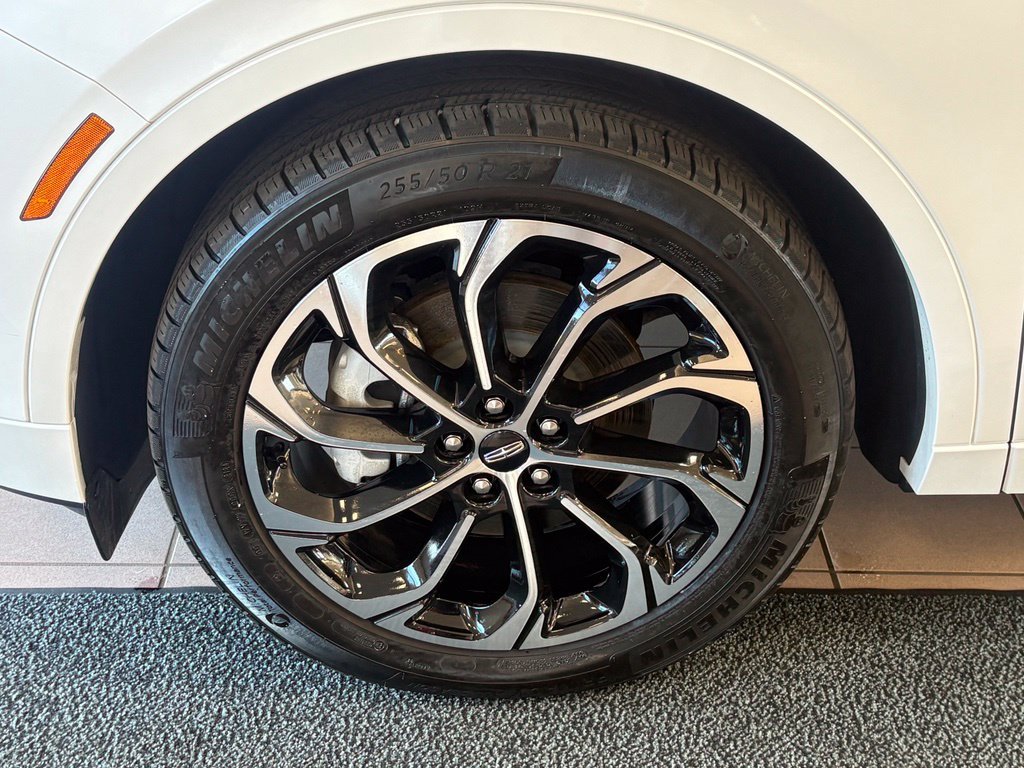 Used 2024 Lincoln Nautilus Reserve w/ Equipment Group 203A AWD/4WD image 9