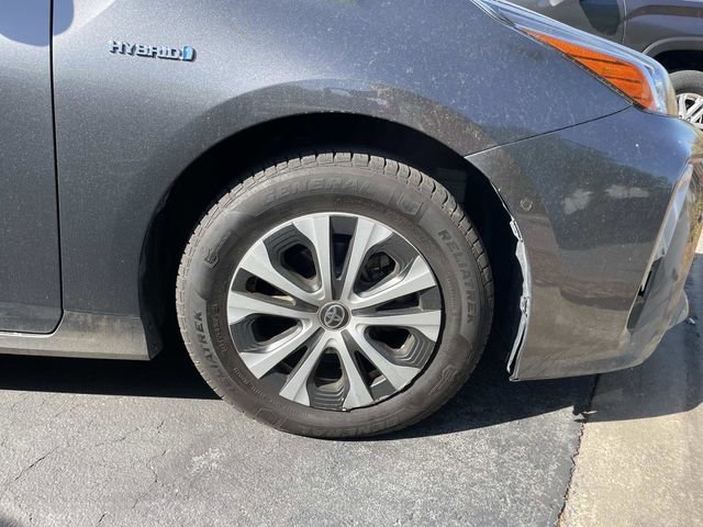 Used 2019 Toyota Prius XLE w/ Advanced Technology Package AWD/4WD image 7