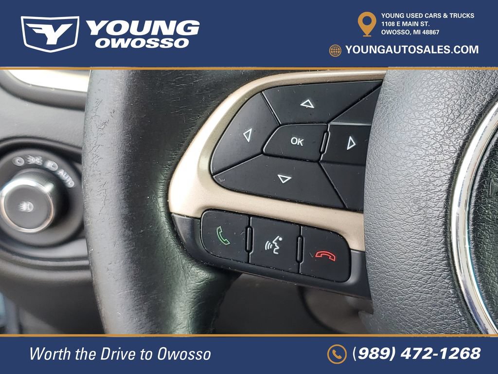 Used 2016 Jeep Renegade 75th Anniversary FWD image 13