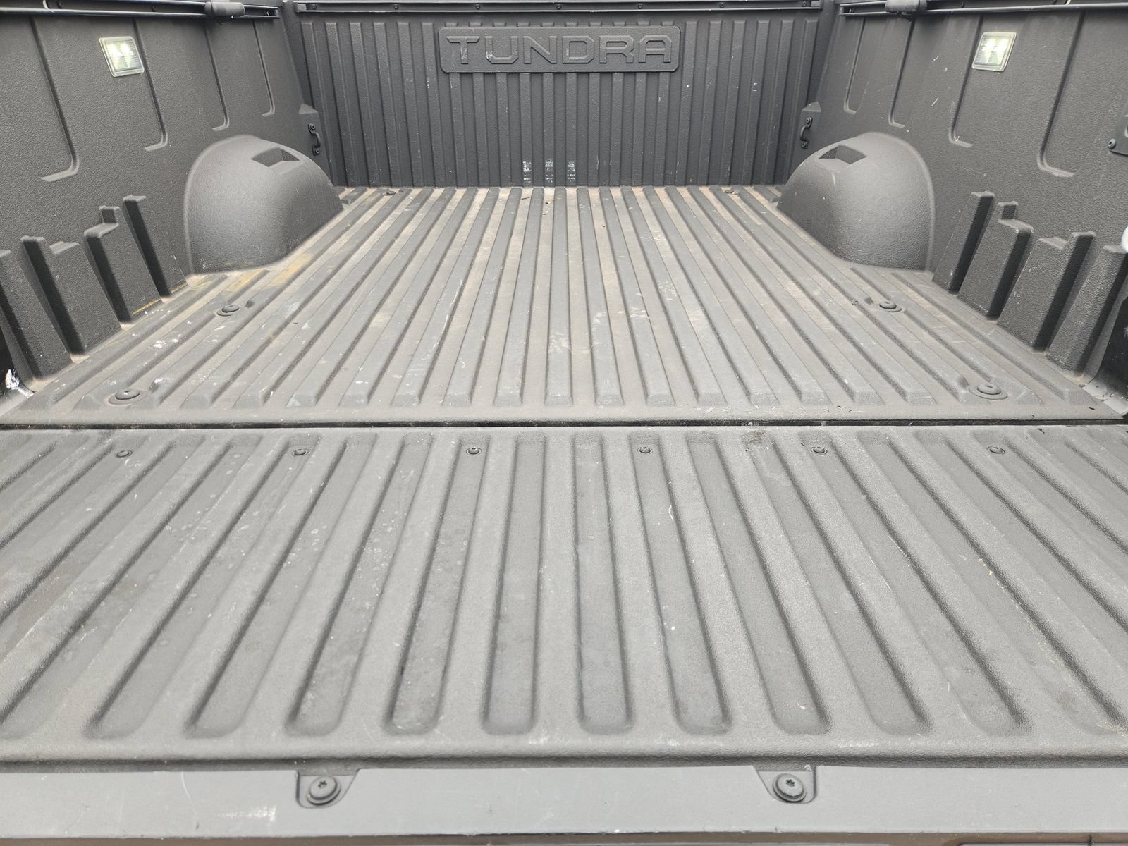 Used 2024 Toyota Tundra Limited AWD/4WD image 35