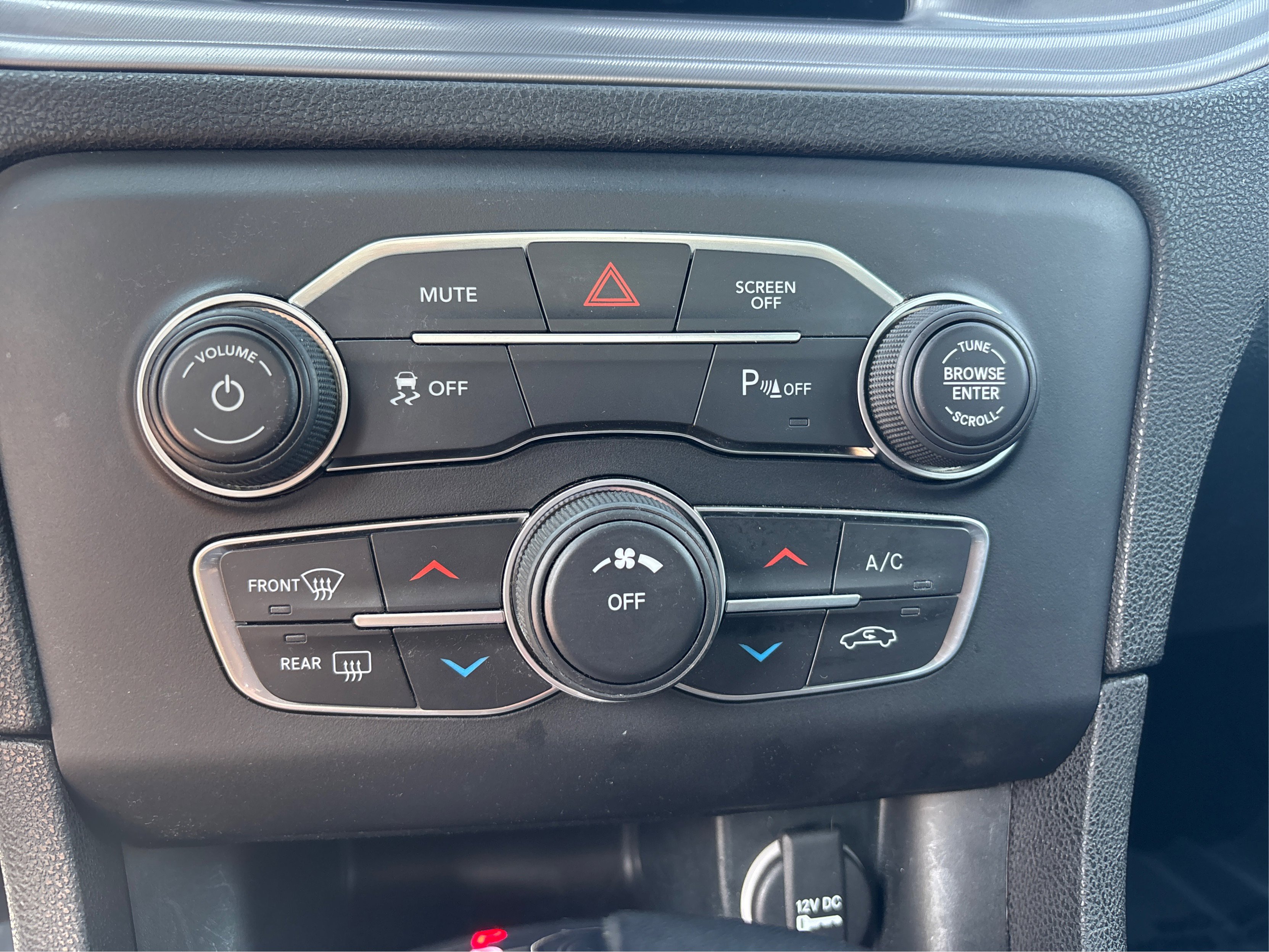 Used 2023 Dodge Charger SXT image 52