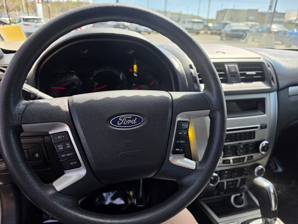 Used 2012 Ford Fusion SE FWD image 15
