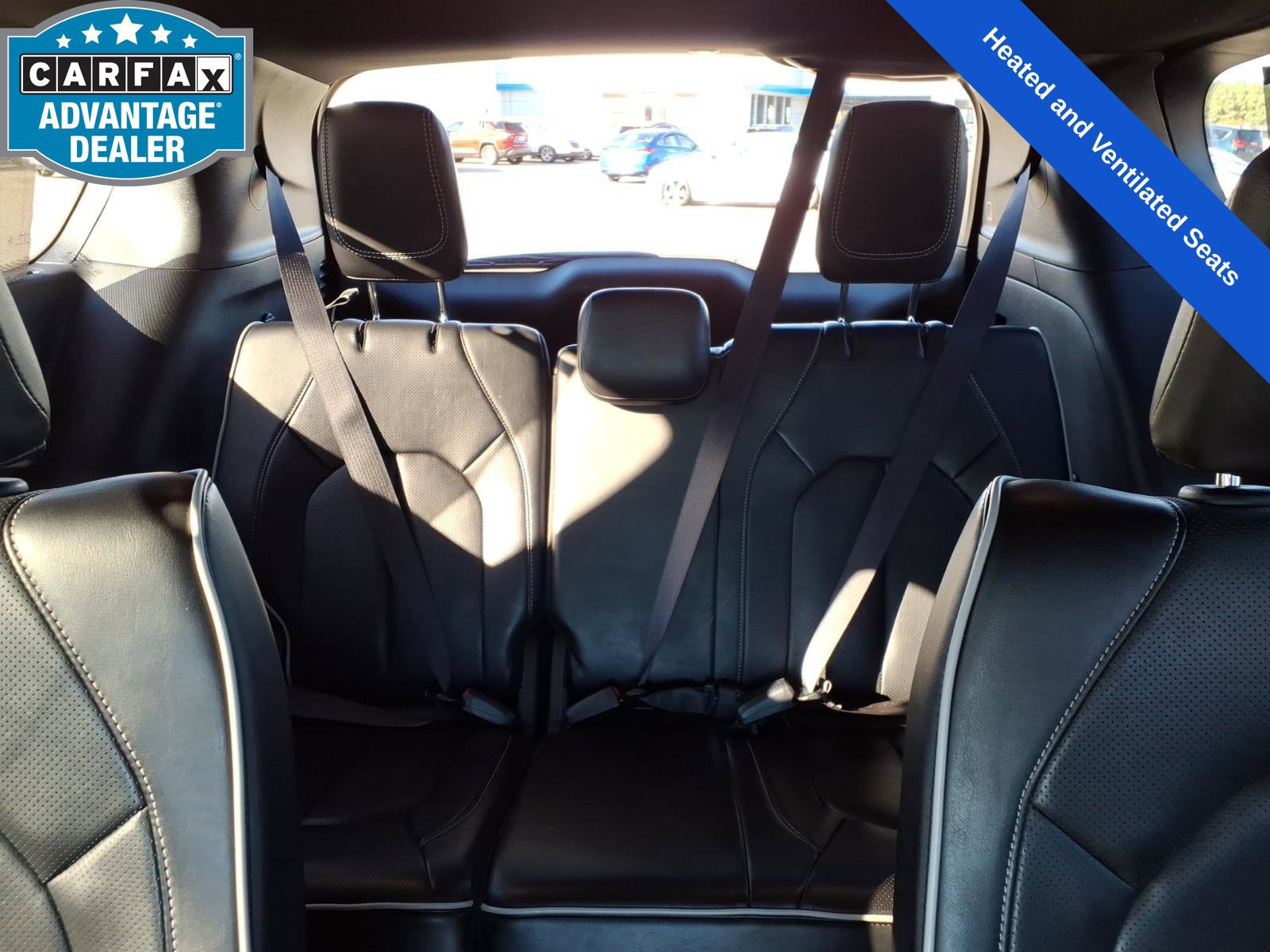 Used 2025 Chrysler Pacifica Limited FWD image 21