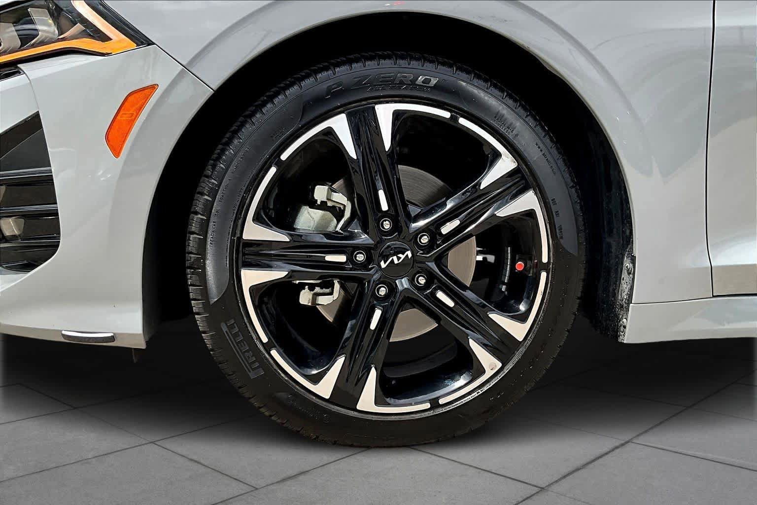 Used 2023 Kia K5 GT-Line w/ GT-Line Premium Package FWD image 11