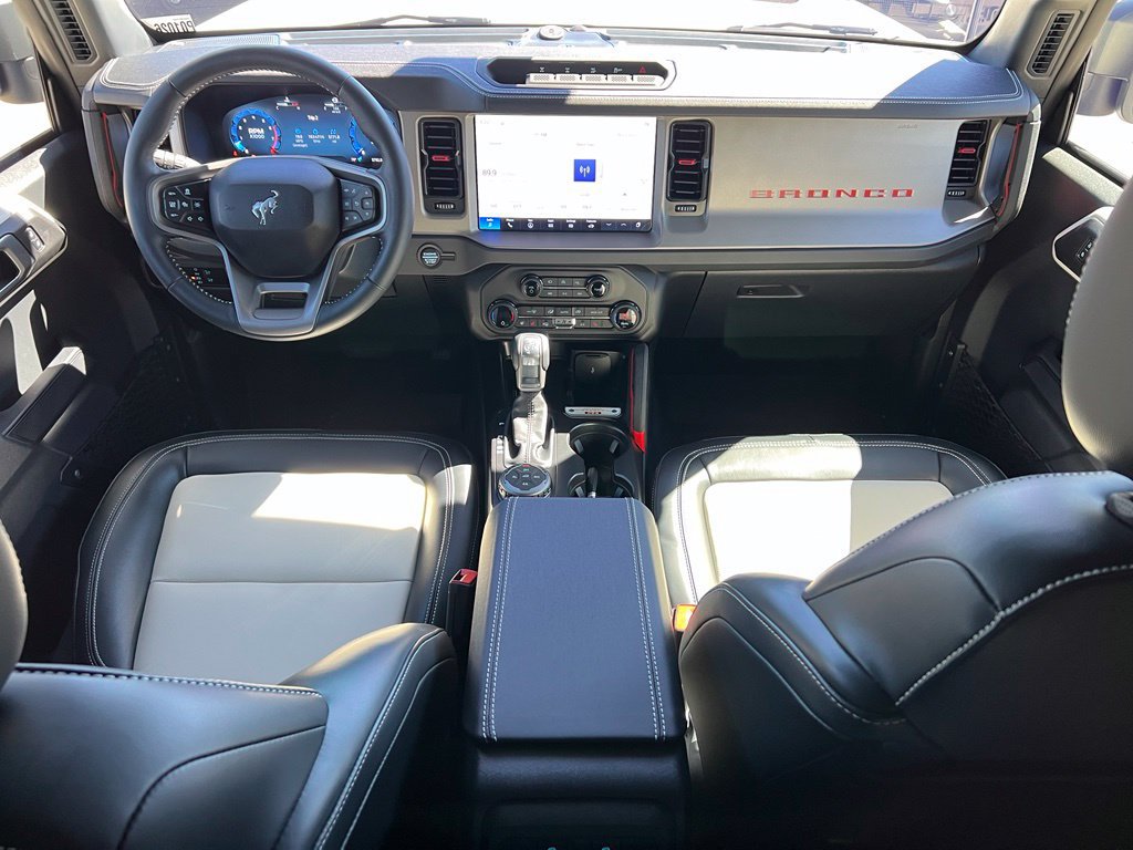Used 2026 Ford Bronco Outer Banks w/ Sasquatch Package AWD/4WD image 25