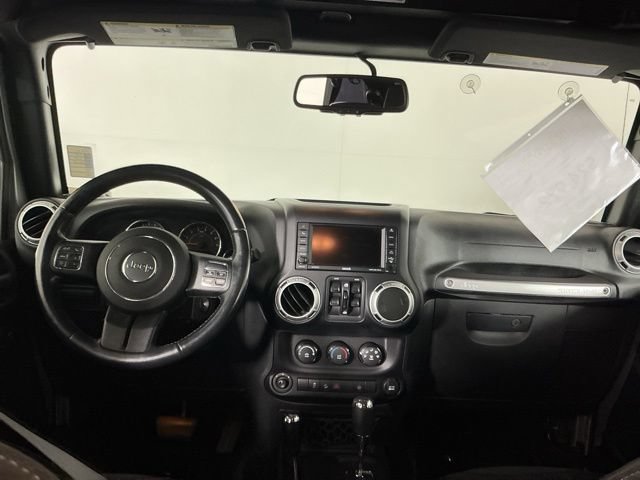 Used 2015 Jeep Wrangler Unlimited Rubicon w/ Connectivity Group AWD/4WD image 20