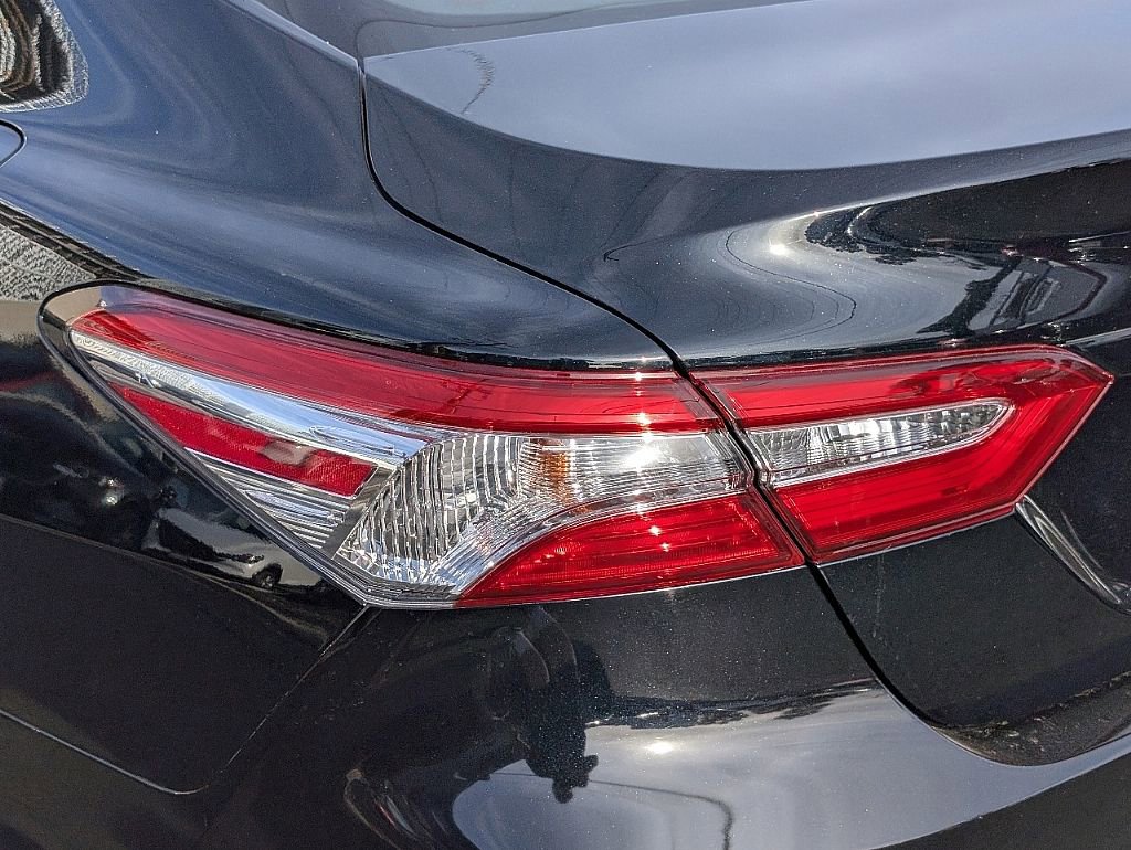 Used 2018 Toyota Camry LE w/ Audio Package FWD image 5