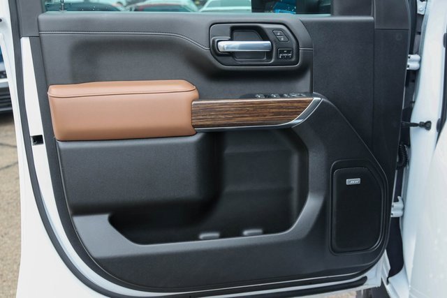 Used 2023 Chevrolet Silverado 2500 High Country w/ Z71 Off-Road Package image 12