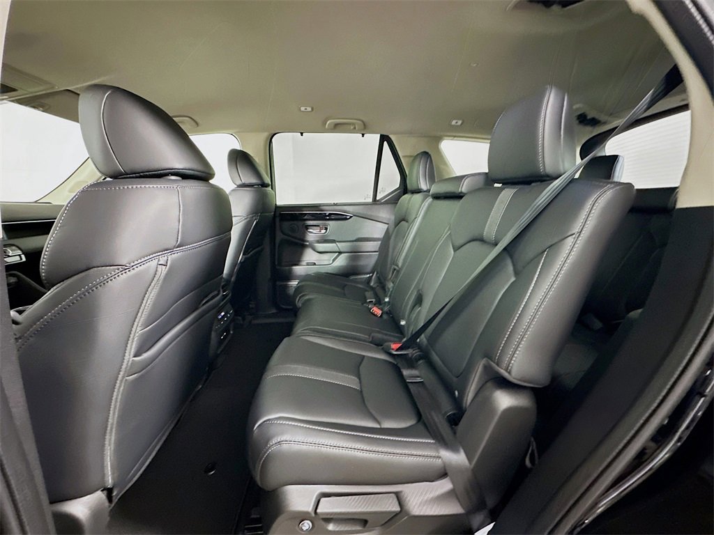 New 2025 Honda Pilot EX-L image 17
