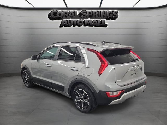 Certified 2024 Kia Niro EX FWD image 4