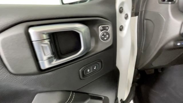 Used 2023 Jeep Wrangler Unlimited Sahara w/ Cold Weather Group AWD/4WD image 18