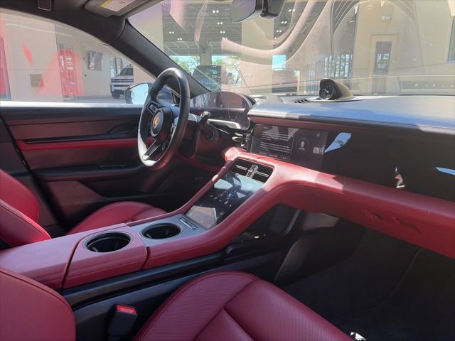 Used 2022 Porsche Taycan GTS AWD/4WD image 11