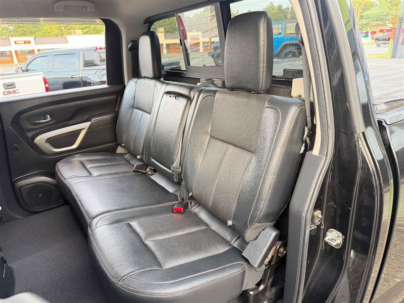 Used 2016 Nissan Titan SL AWD/4WD image 21