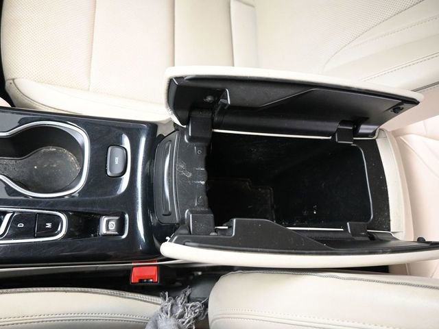 Used 2023 Buick Envision Essence image 31