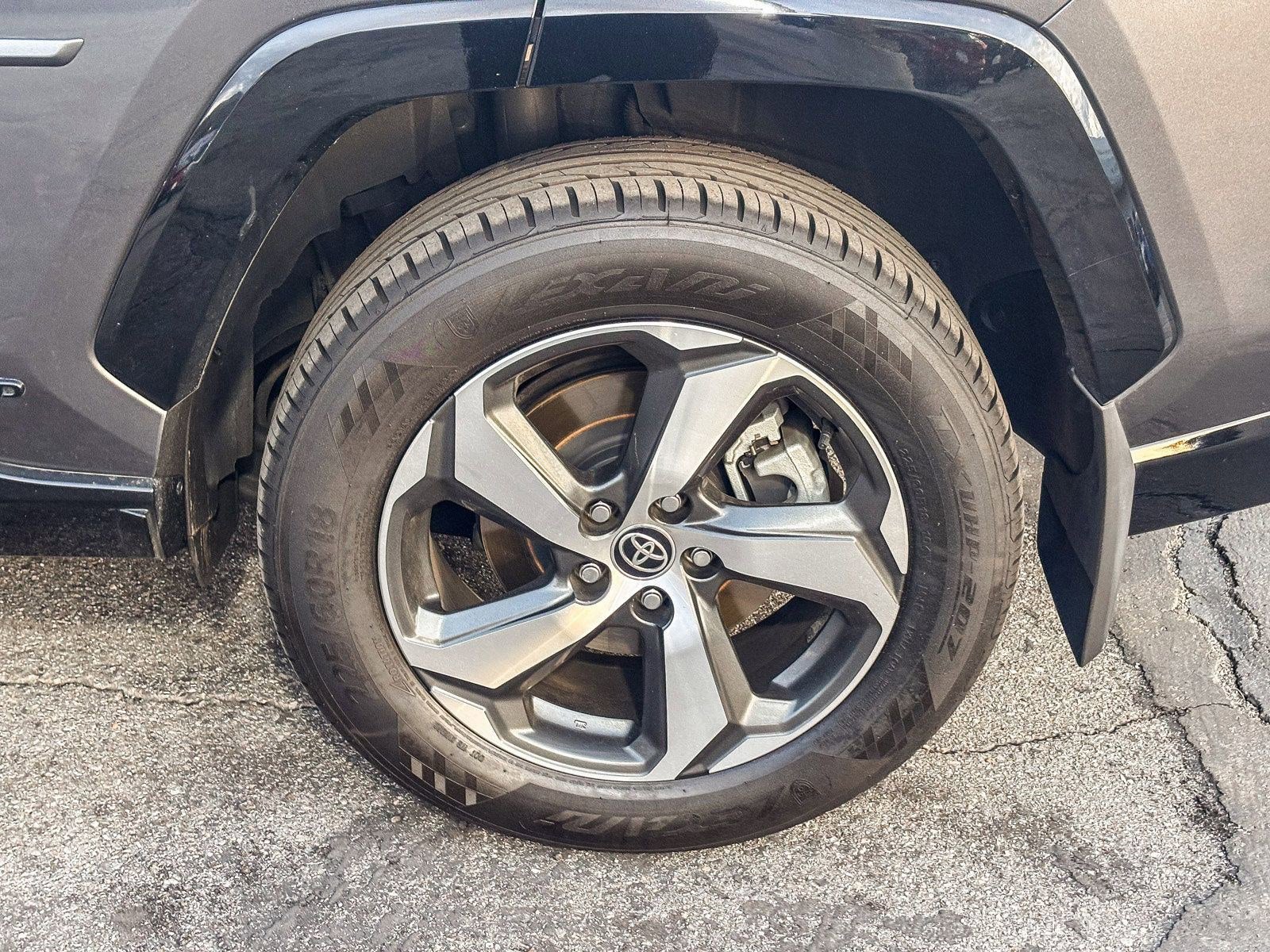 Used 2023 Toyota RAV4 SE w/ Weather & Moonroof Package image 14