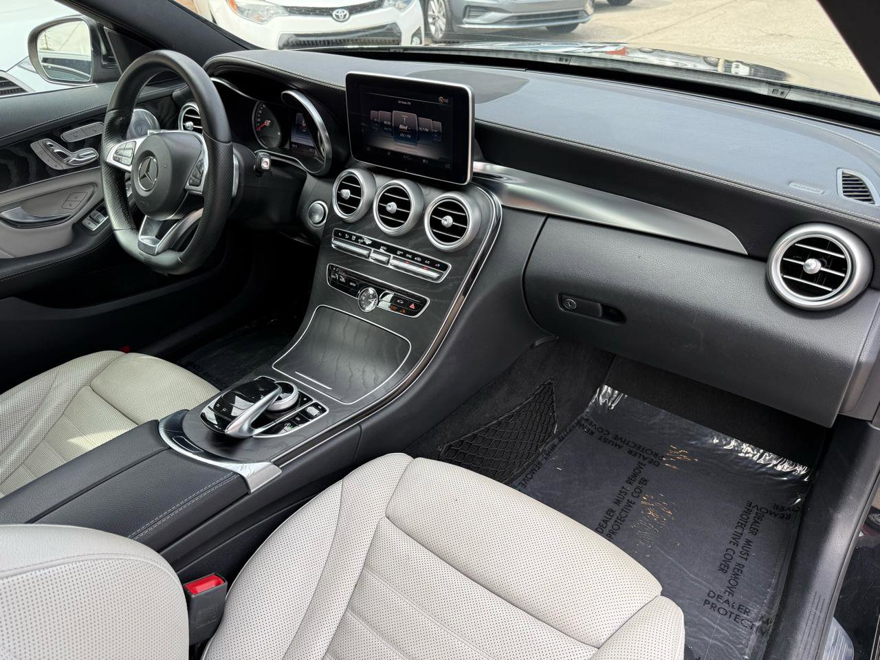 Used 2015 Mercedes-Benz C 400 4MATIC image 23
