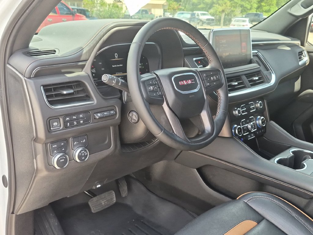 Used 2024 GMC Yukon XL AT4 w/ Technology Package AWD/4WD image 34