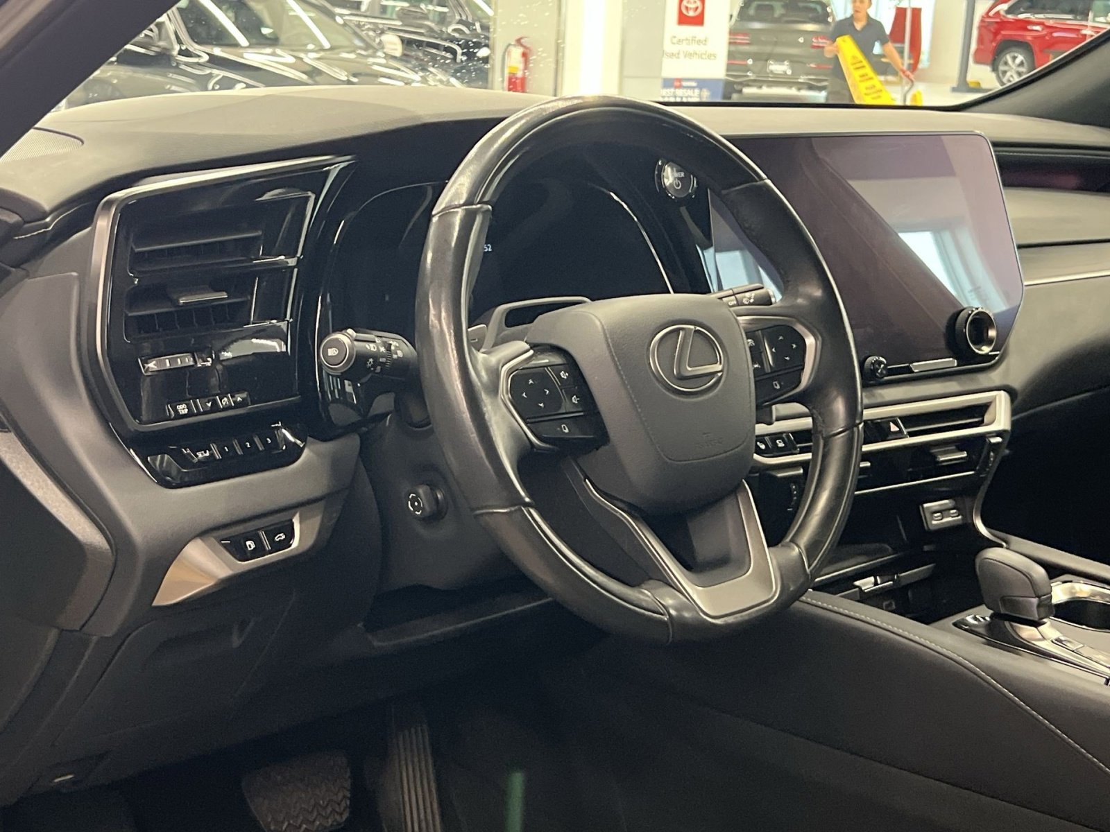 Used 2023 Lexus RX 350 w/ Accessory Package (Z1) AWD/4WD image 14