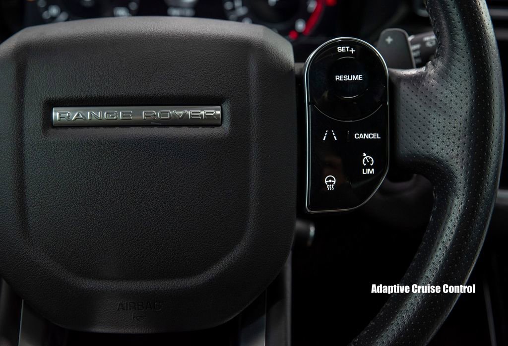 Used 2018 Land Rover Range Rover Velar S image 25