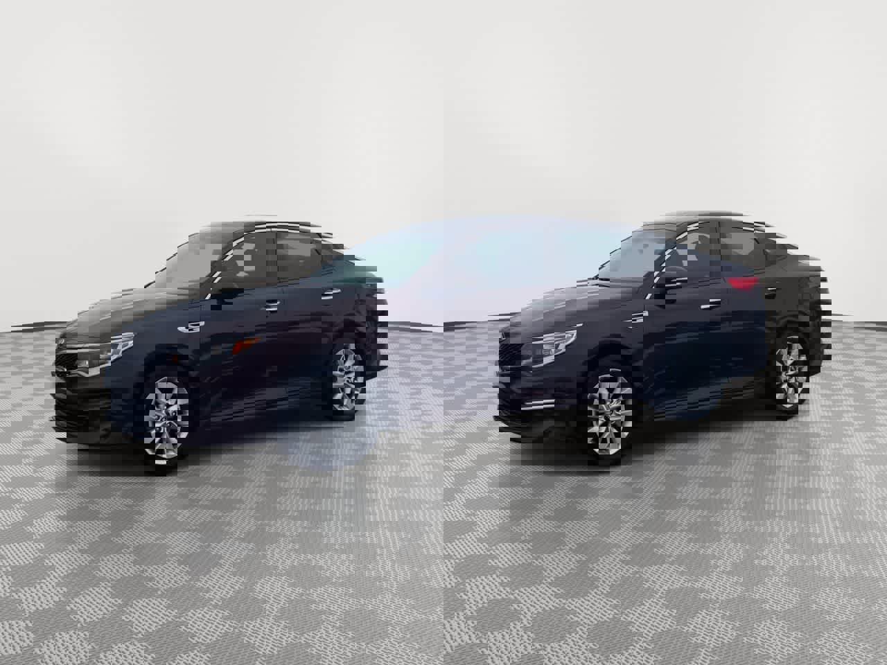 Used 2018 Kia Optima LX w/ 17" Alloy Wheels Package image 4