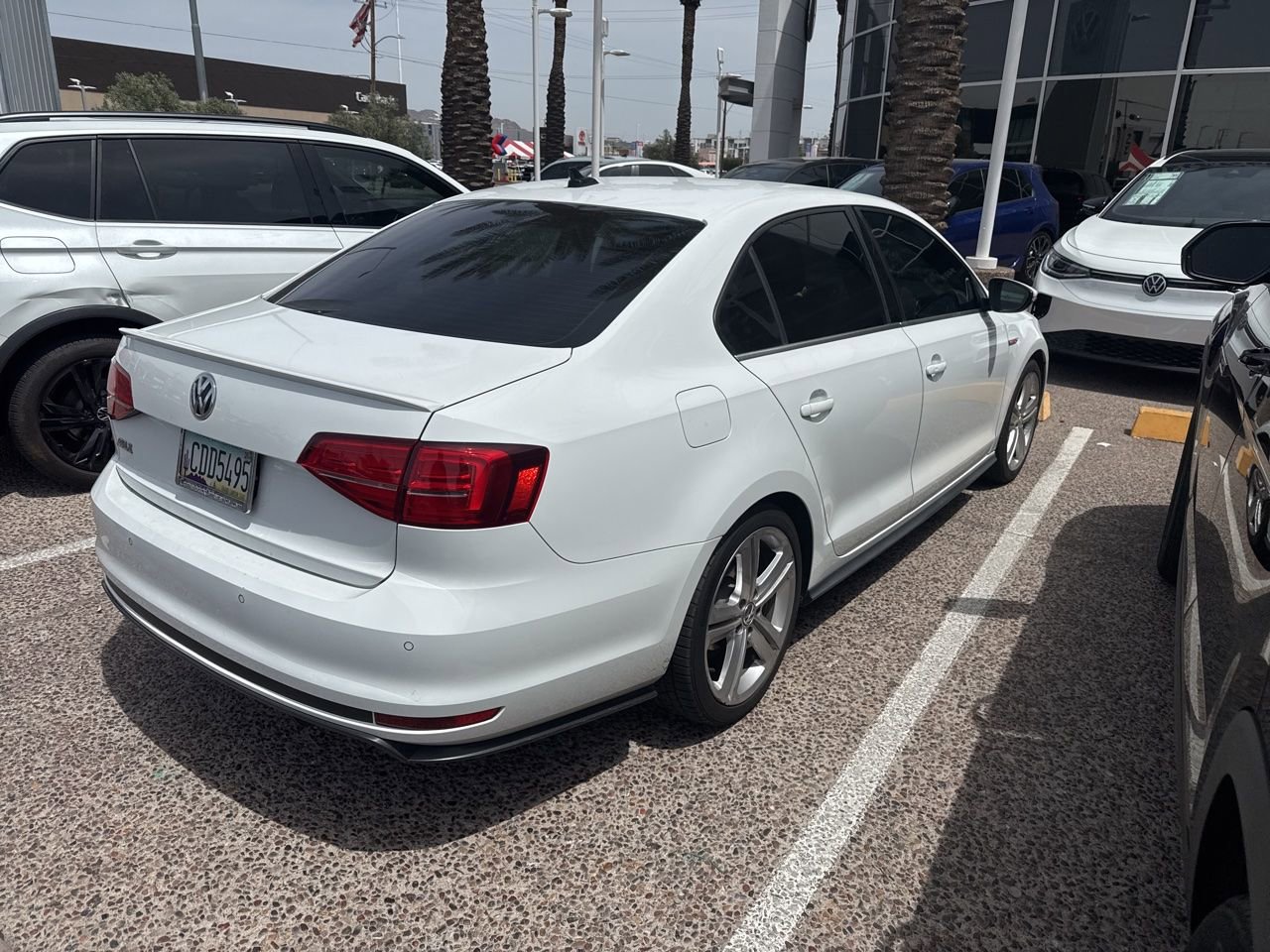 Used 2017 Volkswagen Jetta GLI FWD image 12