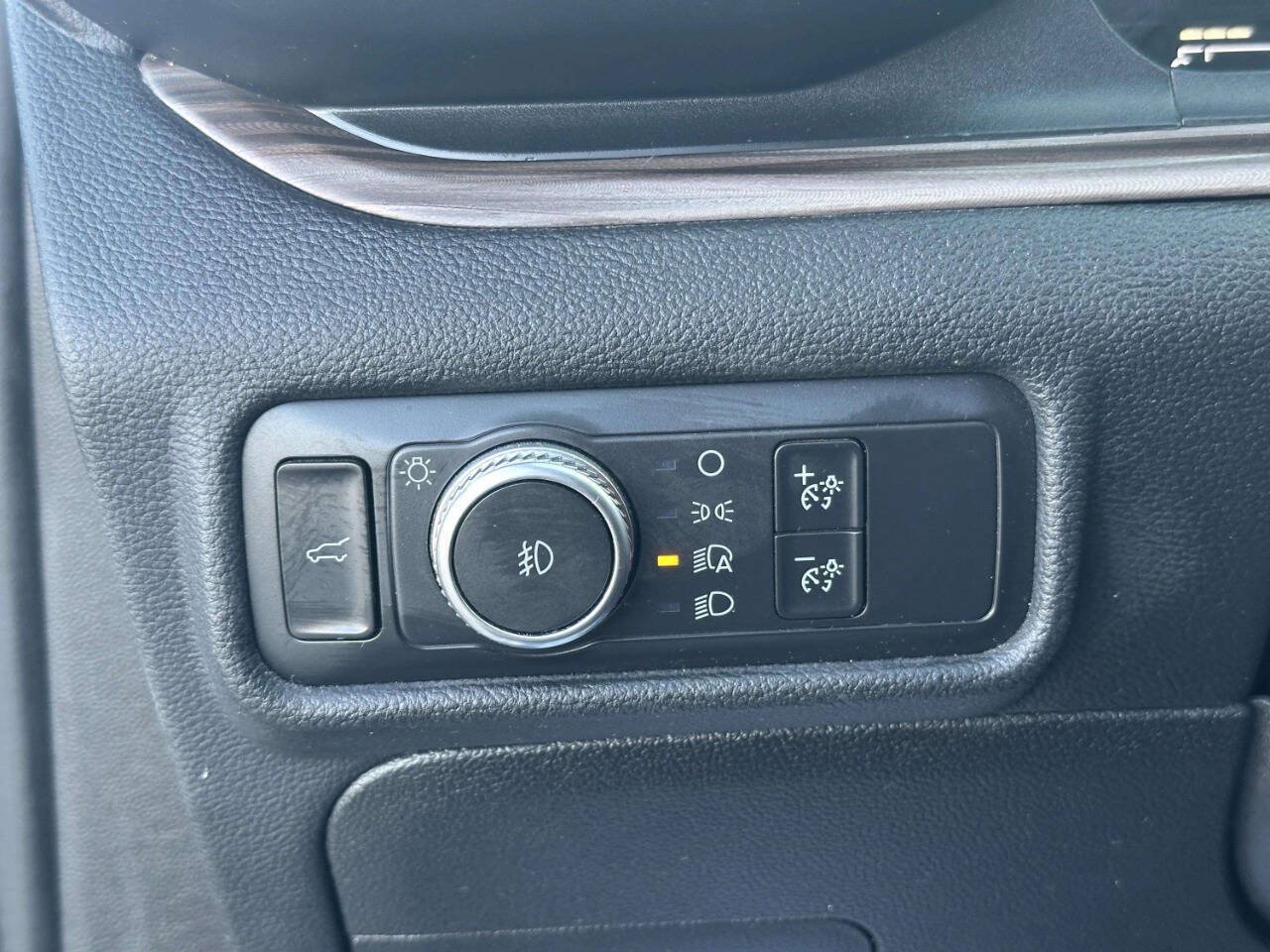 Used 2020 Ford Explorer Limited AWD/4WD image 17