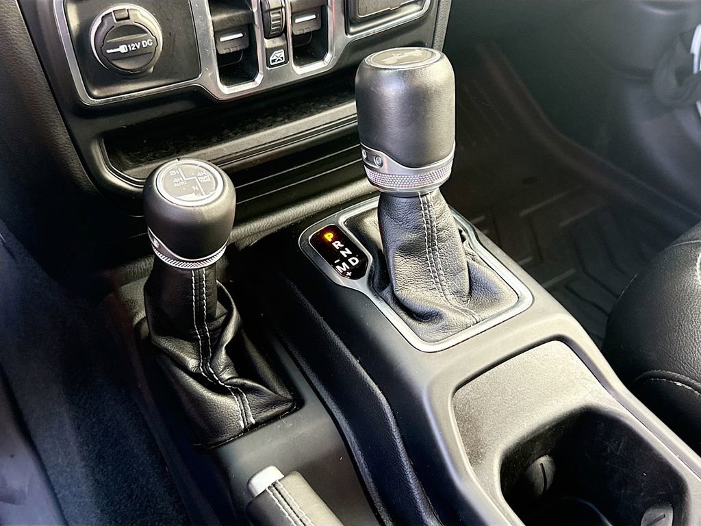 Used 2022 Jeep Wrangler Unlimited Sahara image 18