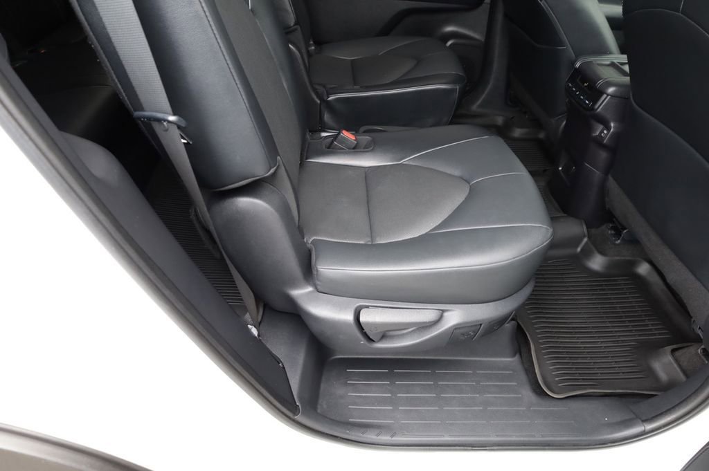 Certified 2024 Toyota Grand Highlander XLE image 26