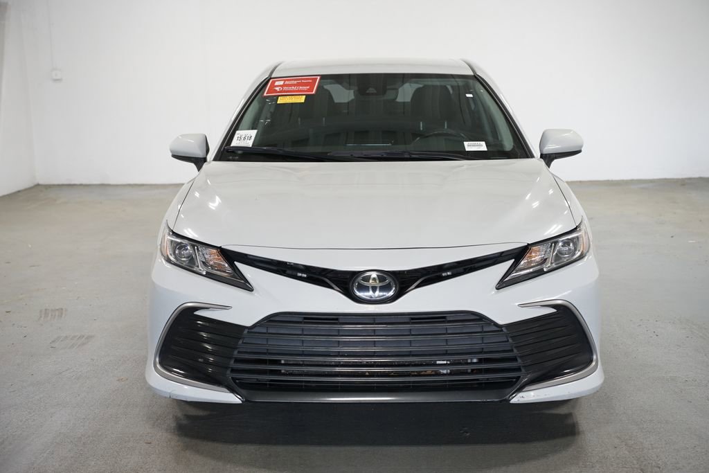 Used 2023 Toyota Camry LE image 2