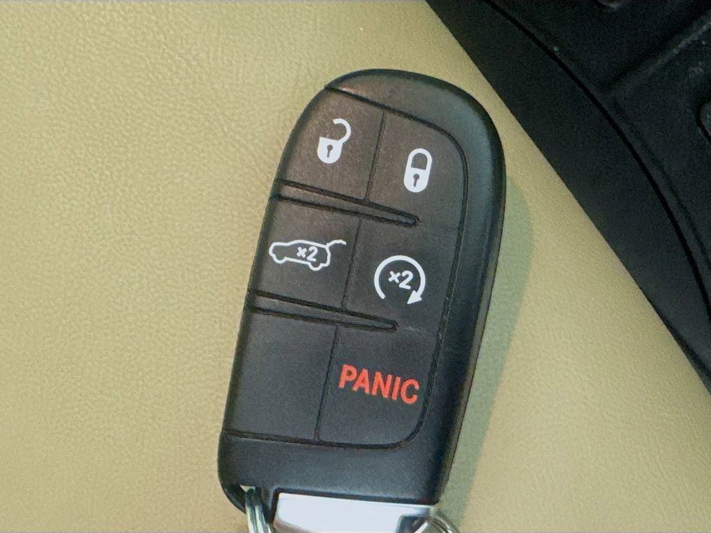 Used 2020 Jeep Grand Cherokee Limited image 37