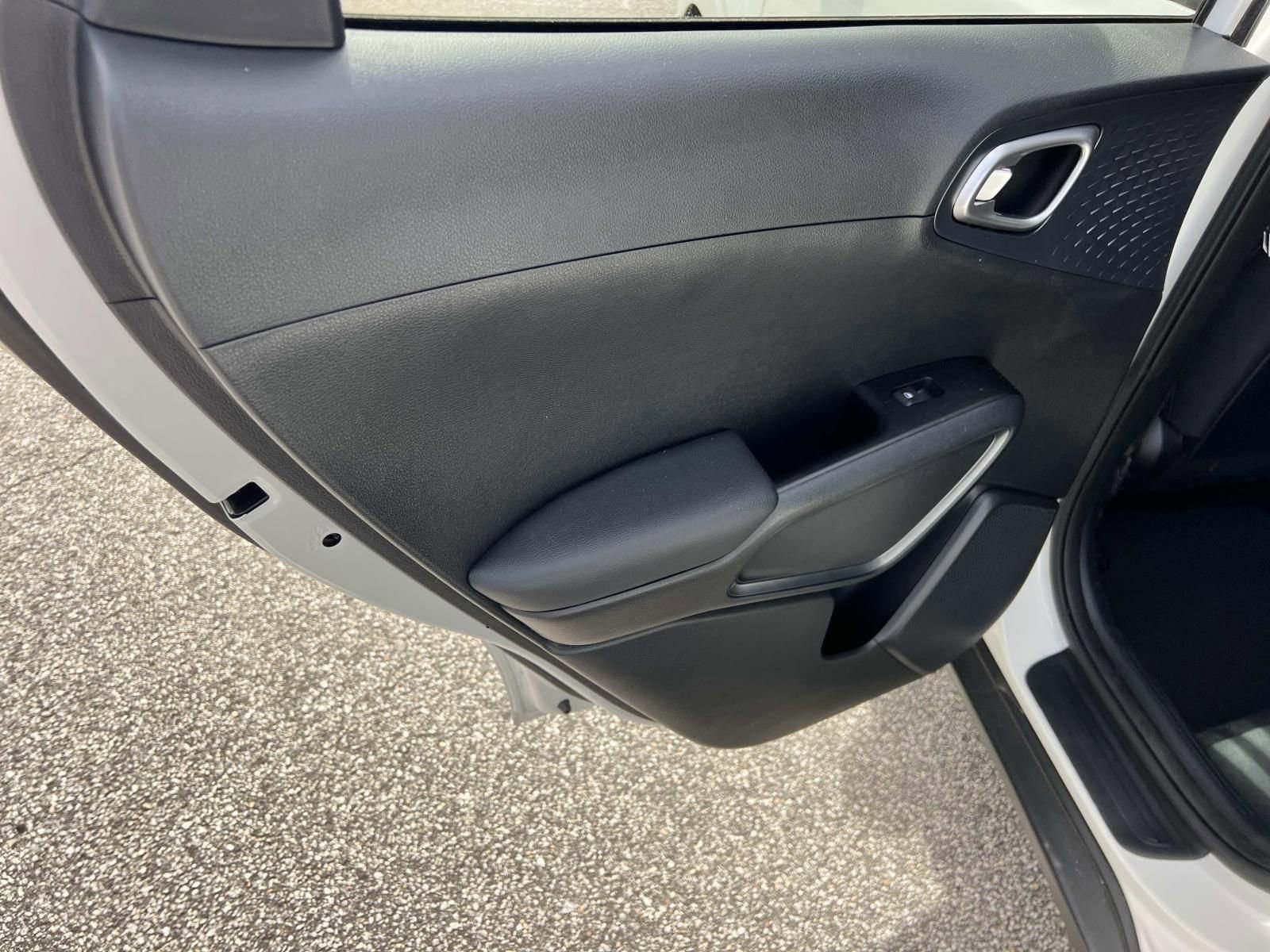 Used 2021 Kia Soul S image 21