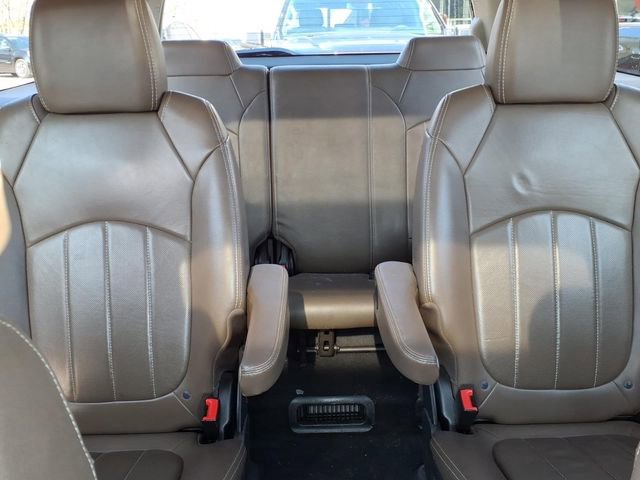 Used 2016 GMC Acadia SLT w/ Technology Package image 8