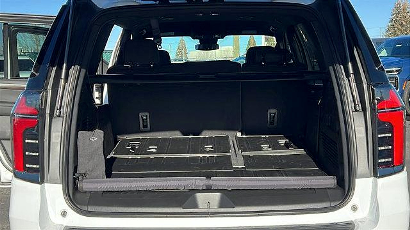 New 2026 Chevrolet Tahoe LS w/ LPO, Get Active Package image 12