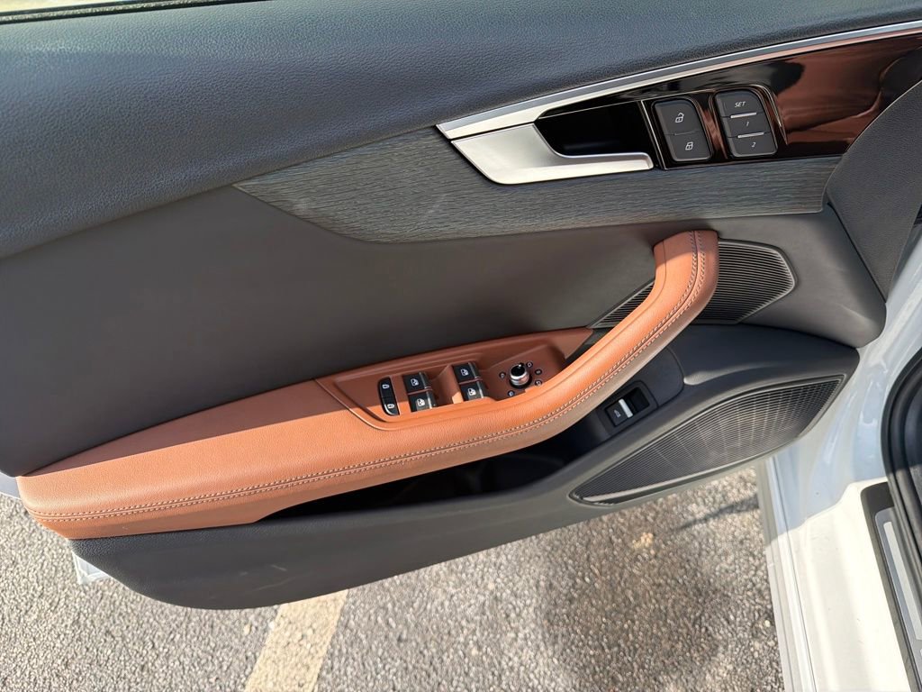 Used 2020 Audi A4 2.0T allroad Premium Plus w/ Premium Plus Package image 14