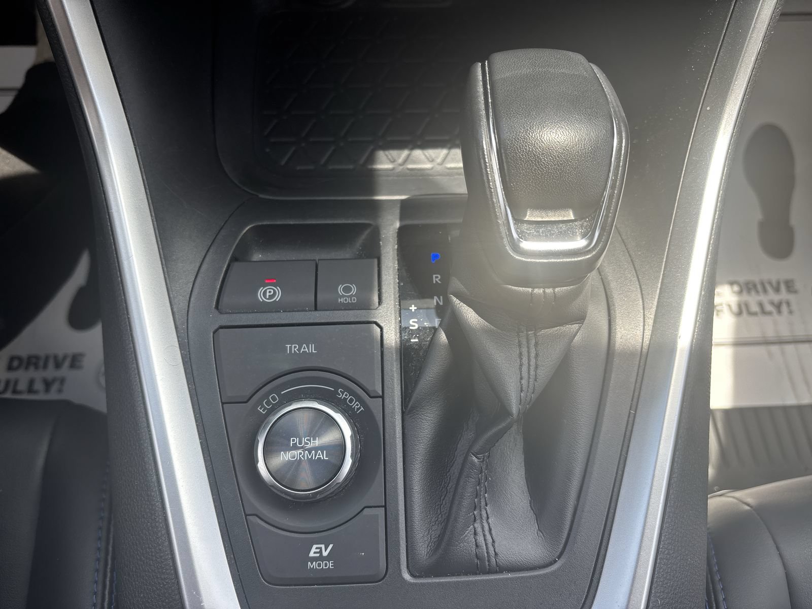 Used 2022 Toyota RAV4 XSE w/ XSE Grade Weather Package AWD/4WD image 22
