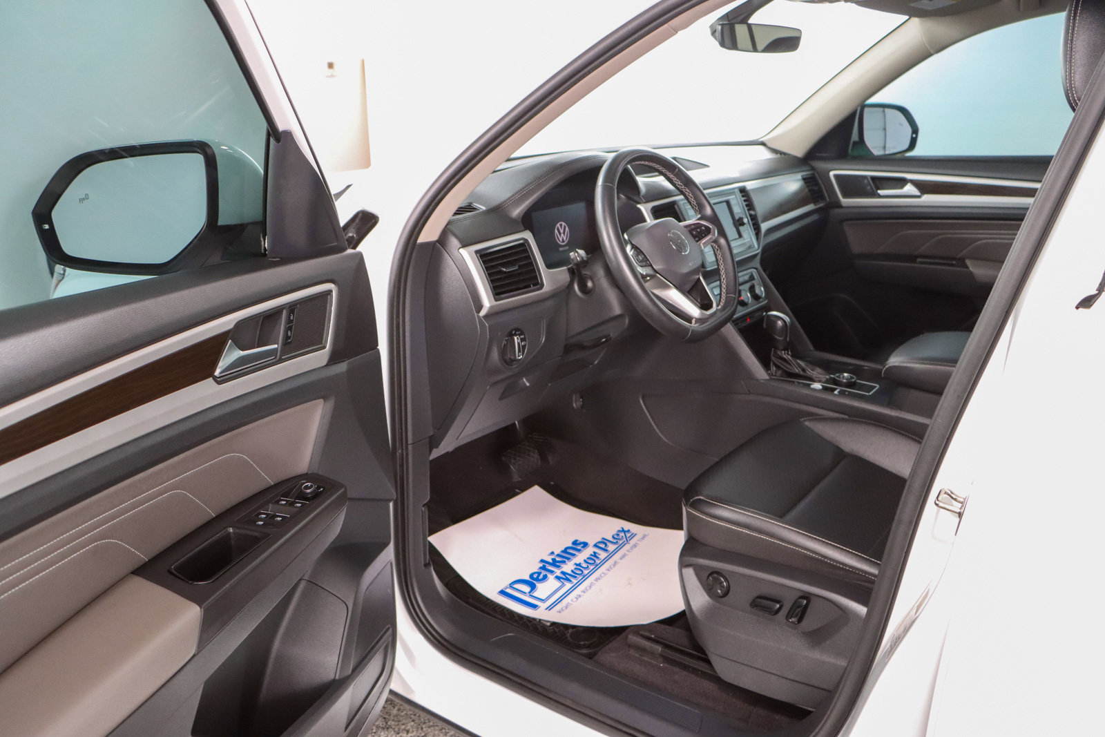 Used 2022 Volkswagen Atlas SE AWD/4WD image 3