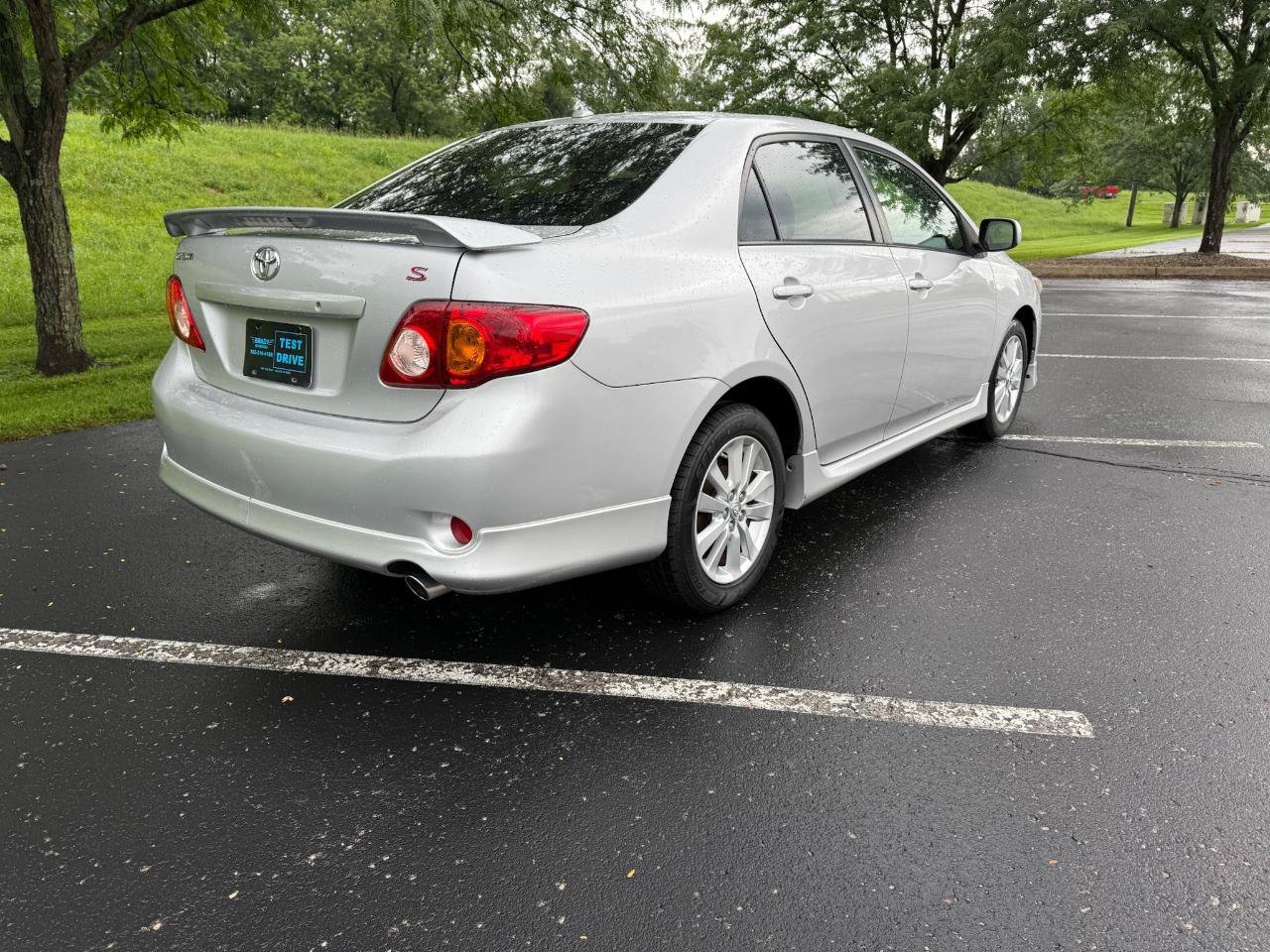 Used 2010 Toyota Corolla S FWD image 3