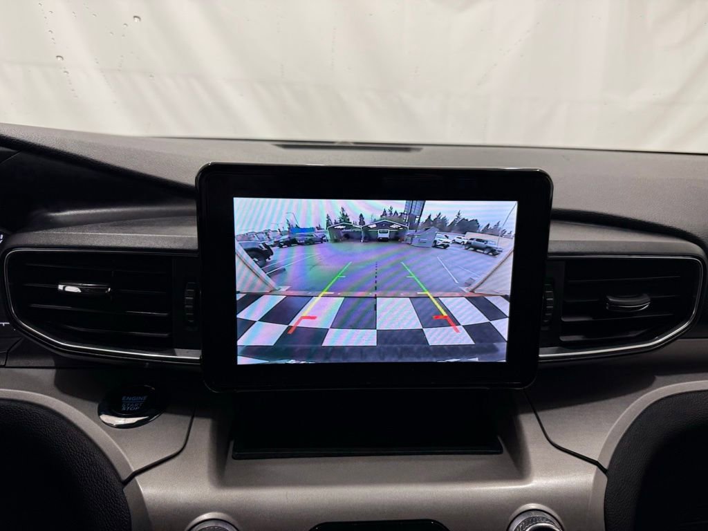 Used 2022 Ford Explorer XLT w/ Equipment Group 202A image 38