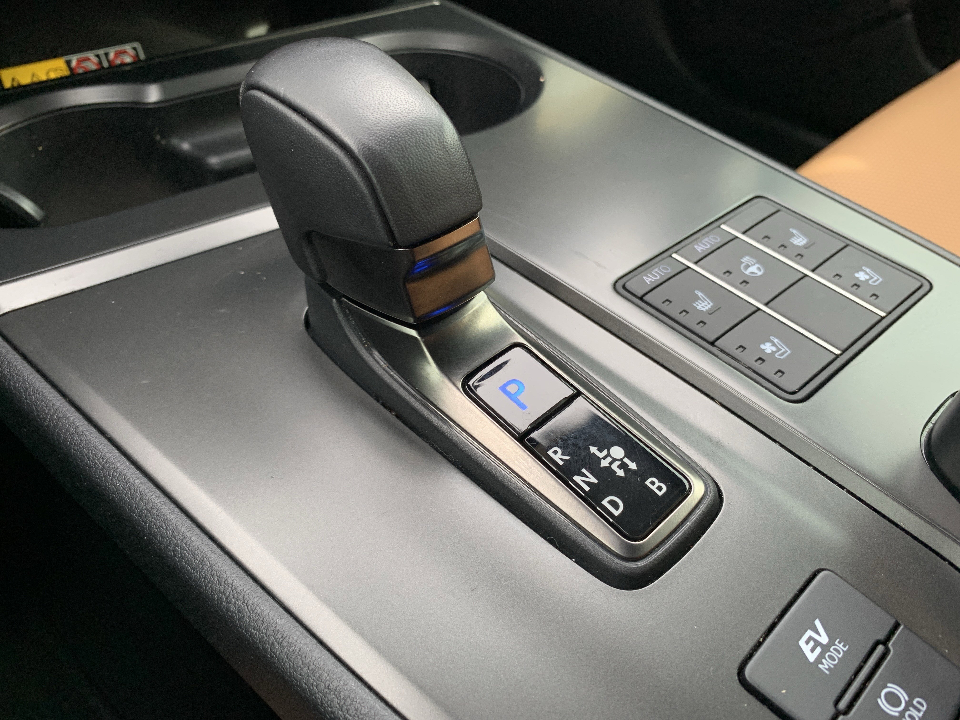 Certified 2025 Lexus UX 300h FWD w/ Cold Area Package image 26