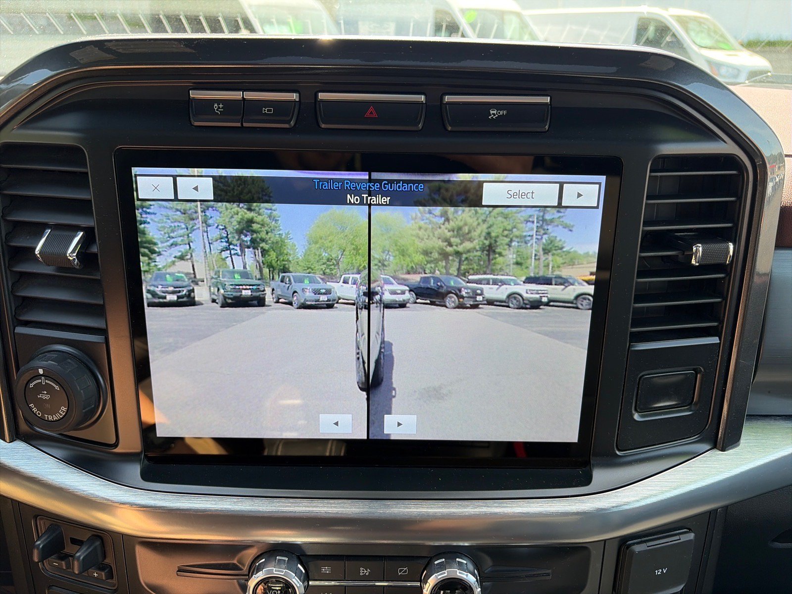 Used 2021 Ford F150 Lariat w/ Equipment Group 502A High AWD/4WD image 31