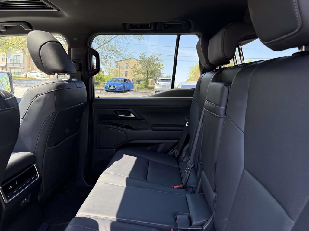 Used 2024 Lexus GX 550 AWD/4WD image 17