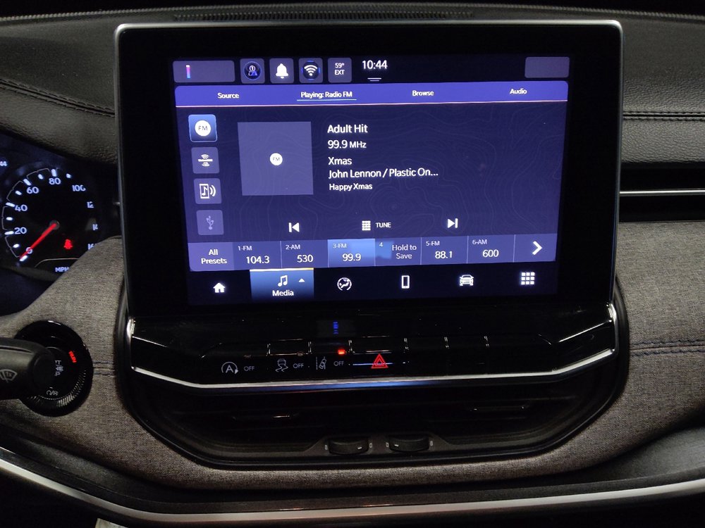 Used 2024 Jeep Compass Latitude image 25