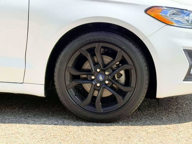 Used 2020 Ford Fusion SE w/ Equipment Group 151A FWD image 9