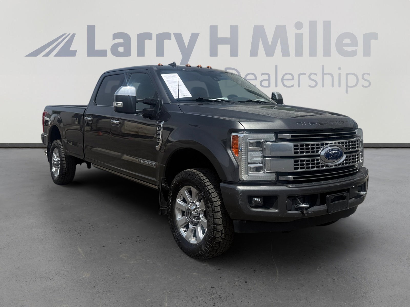 Used 2019 Ford F350 Platinum w/ Platinum Ultimate Package image 7