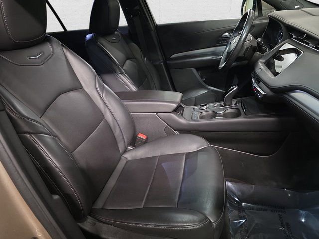 Used 2022 Cadillac XT4 Premium Luxury w/ Technology Package image 10