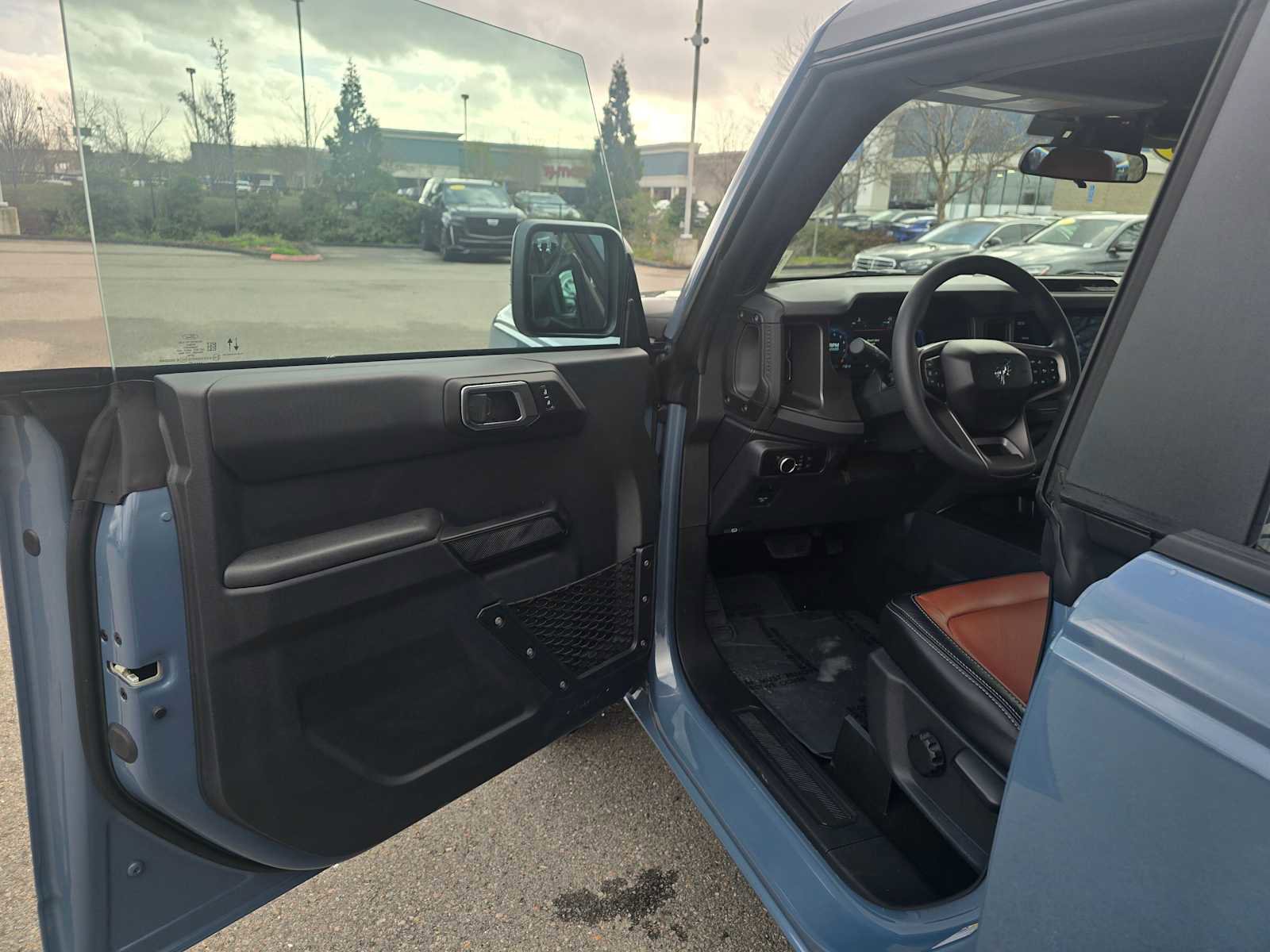 Used 2025 Ford Bronco Base image 21