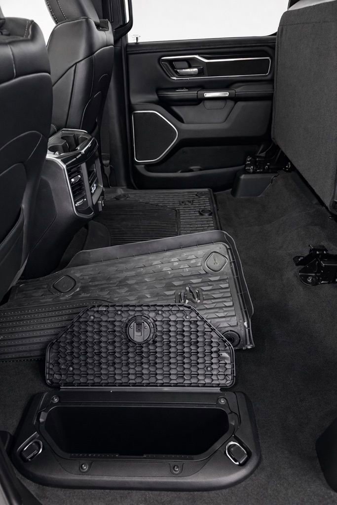 Used 2022 RAM 1500 Laramie AWD/4WD image 14