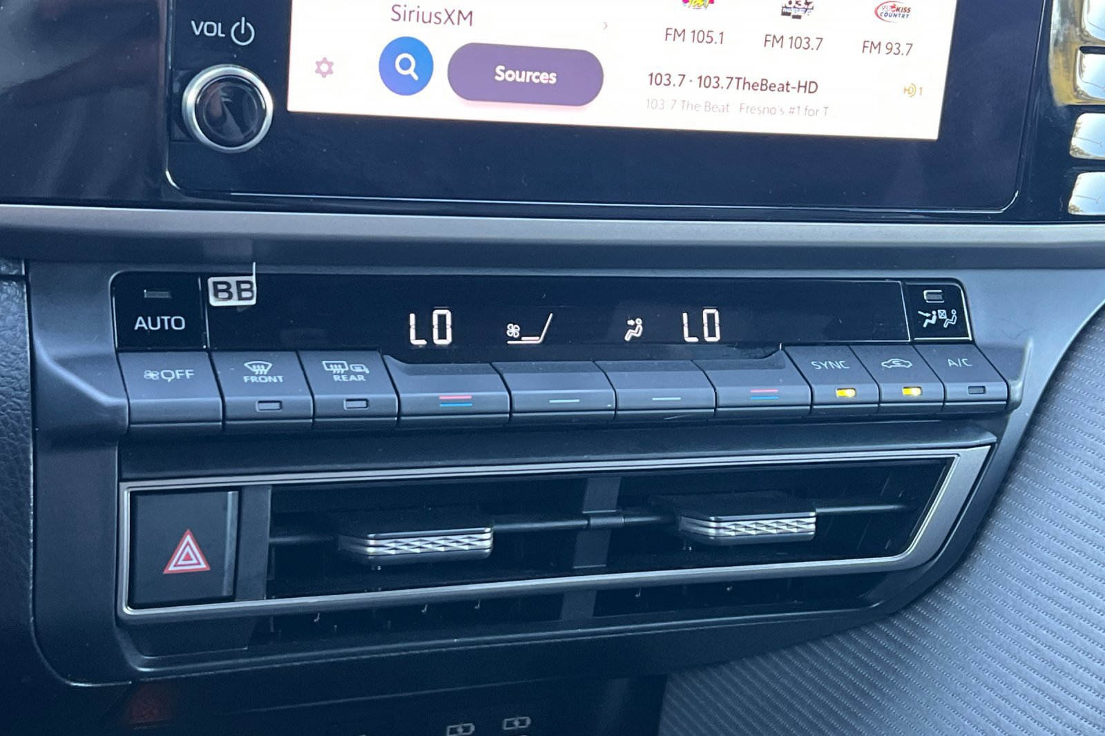 Certified 2025 Toyota Camry SE FWD image 19