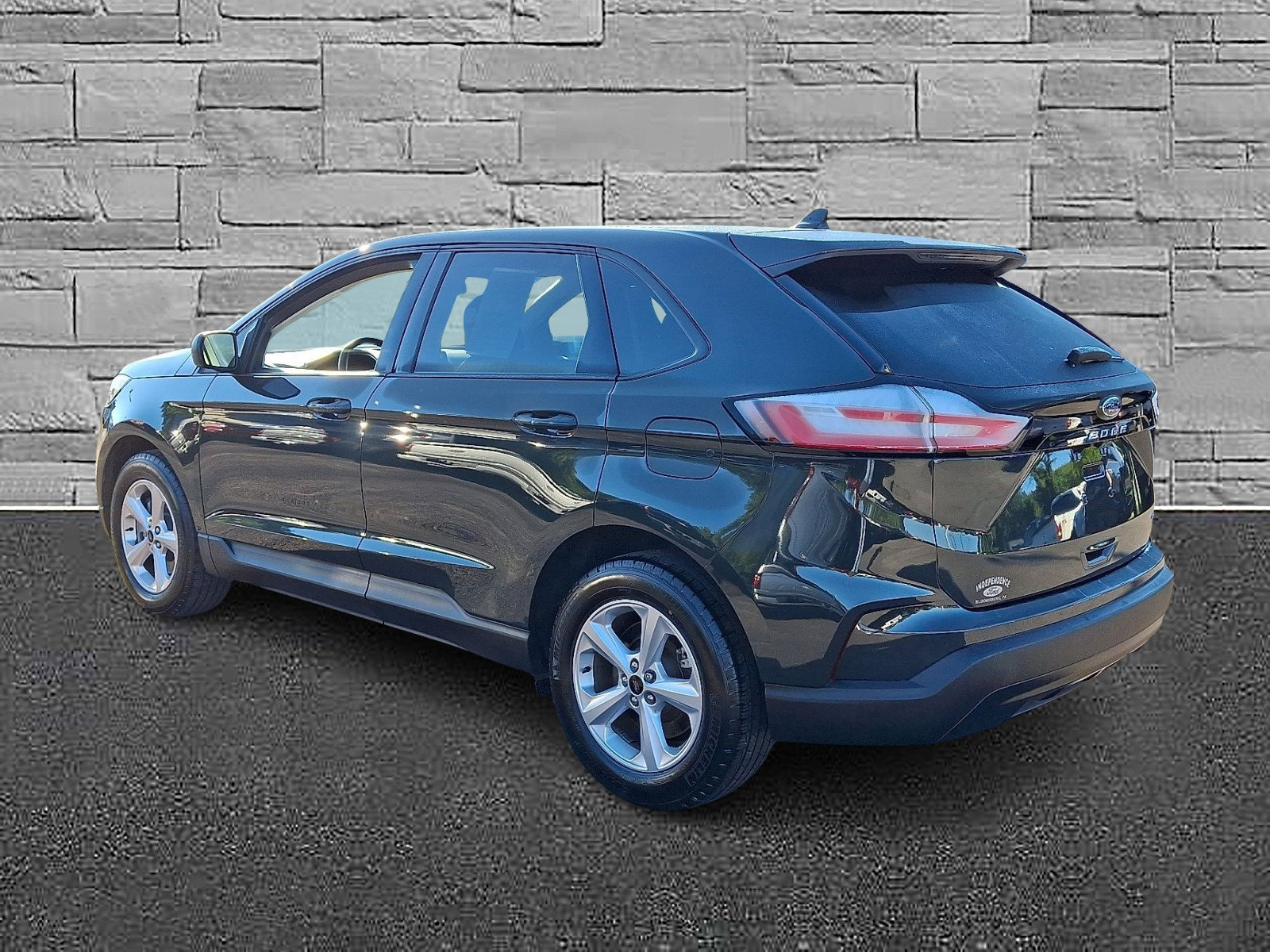 Certified 2024 Ford Edge SE image 7